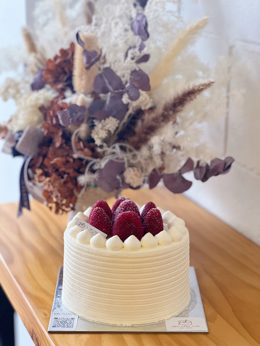 Japanese Style Strawberry Cream Cake